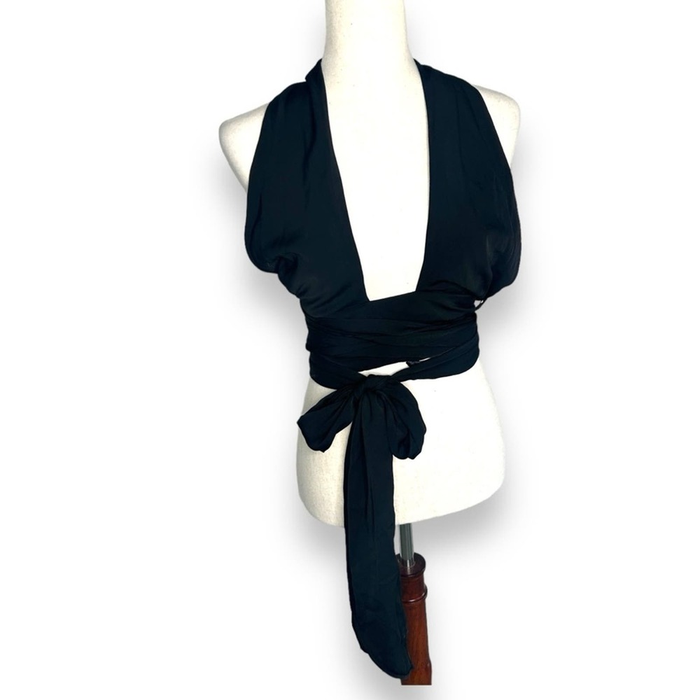 superdown Black Halter Crop Top - Picture 6 of 12